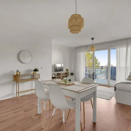 Cocon Urban - Parking - Proche Metro - Balcon Апартаменты *